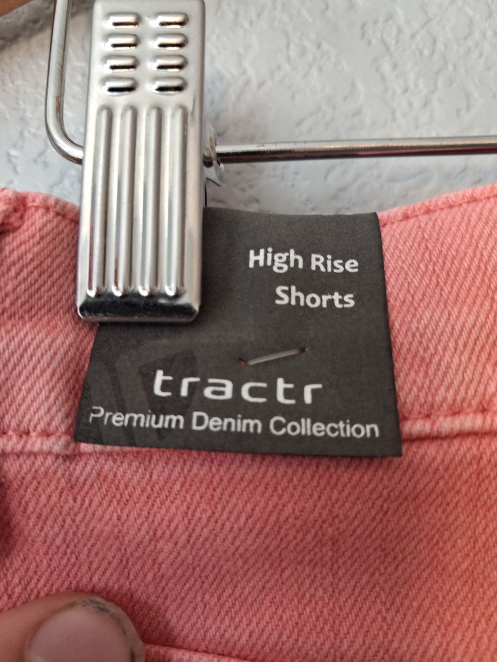 Tractr Coral Garment-Dyed High-Rise Button-Front Jean Shorts - Picture 4 of 7